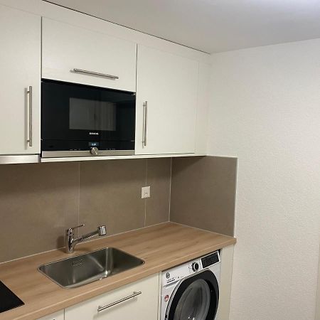 Appartement Studio Neuf Meuble Et Equipe Pres D'Autoroute. à Giez Extérieur photo